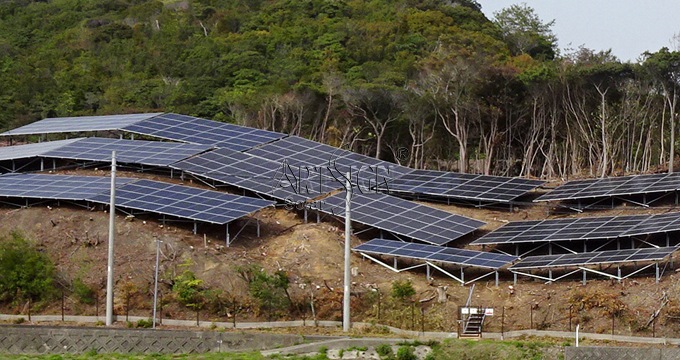 Sistema de montagem no solo de aço revestido ZAM fotovoltaico de 12 MW no Japão