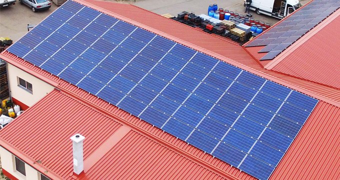 Montagem solar em telhado metálico 100kW
        