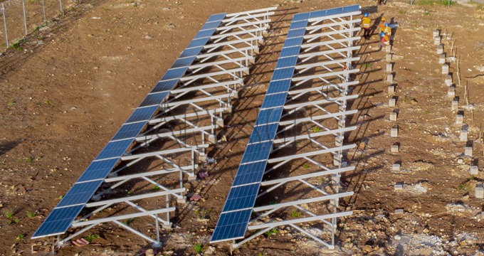 Projeto de suporte solar terrestre totalmente em alumínio na Tanzânia