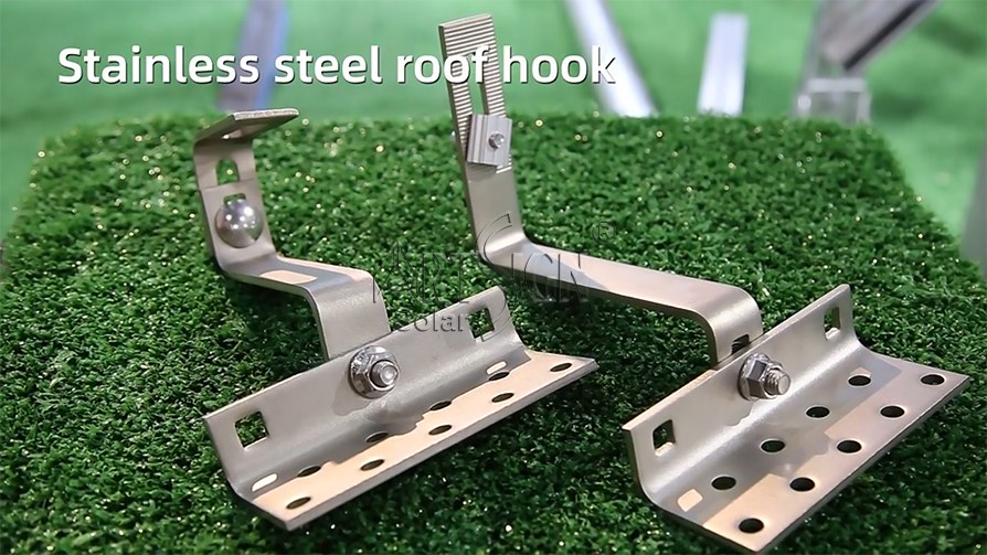 Sistema de montagem com ganchos para telhado solar